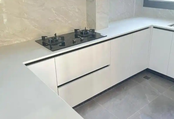 裝修選廚房臺面犯難？這些材質(zhì)科普幫你避坑